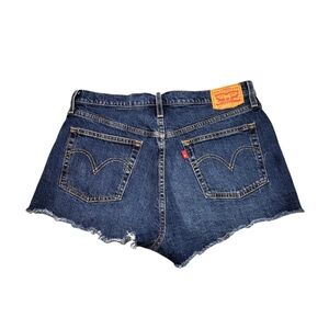 Levi’s 501 Shorts Women’s‎ Size 33 Button Fly Medium Wash High Rise